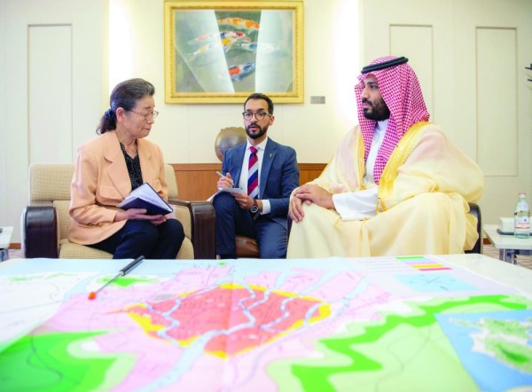 ولي العهد يزور متحف هيروشيما التذكاري للسلام