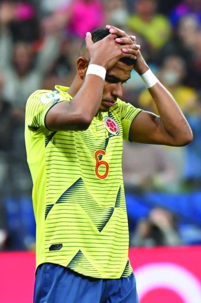 لاعب كولومبي يتلقى تهديدا بالقتل
