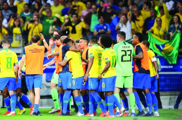 البرازيل تؤكد العقدة