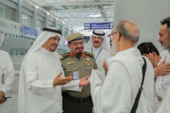بالصور.. وصول أولى رحلات الحجاج من بنجلاديش