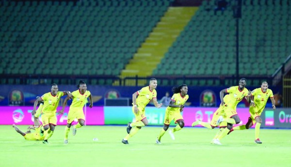 «السناجب» تستمتع باللعب مع الكبار وتحلم بالكأس