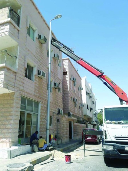 180 عامود إنارة جديدا «بعقربية الخبر»