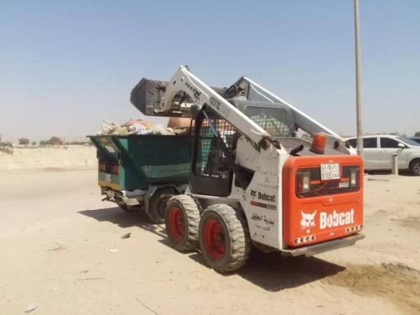 رفع 650 طن نفايات بالجبيل