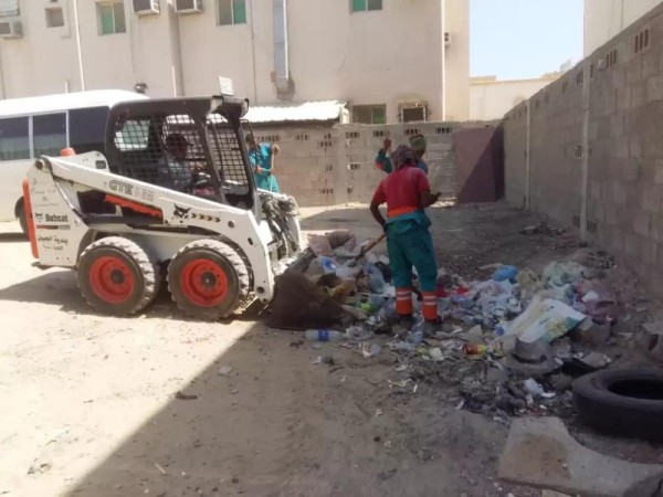 رفع 650 طن نفايات بالجبيل