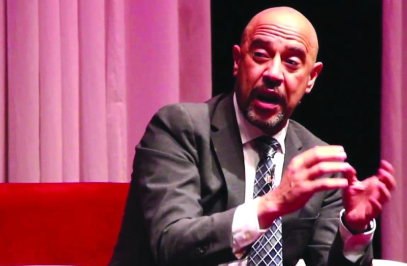 «كلها غلط» لأشرف عبدالباقي في «أبحر»