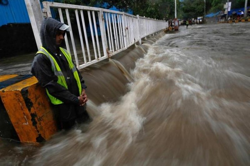 هطول أمطار أعلى من المعدل الطبيعي بالهند
