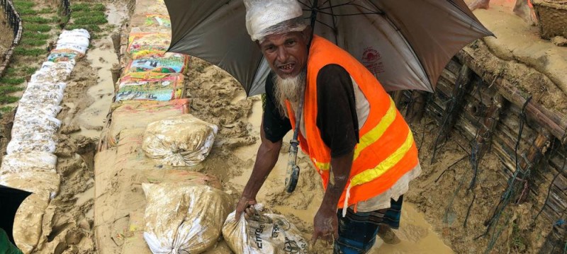 «الأغذية»: نمتلك طعامًا لـ 900 ألف من الروهينجا