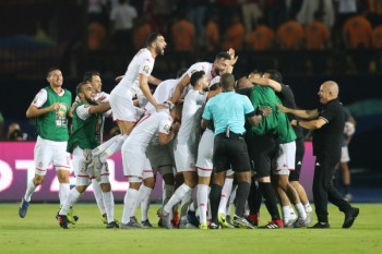 تونس تضرب موعدا مع السنغال في نصف نهائي كأس افريقيا