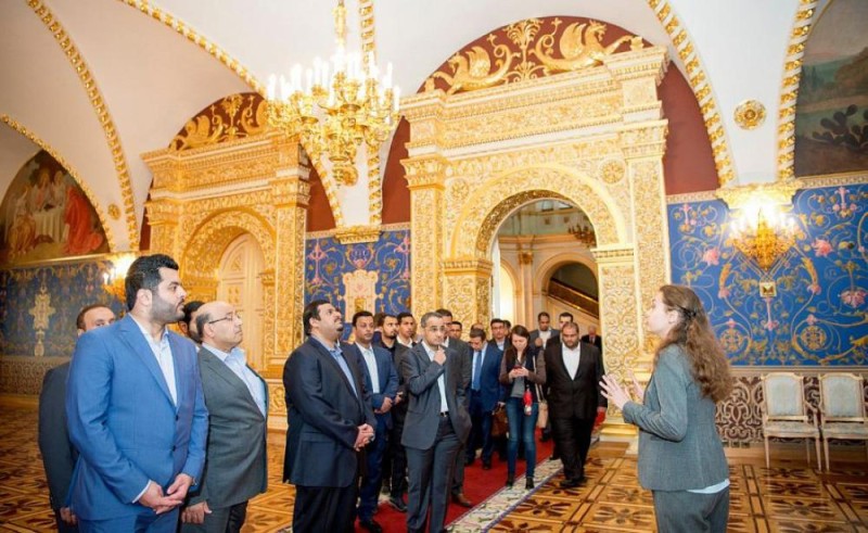 بالصور.. أمير الرياض بالنيابة يزور الكرملين