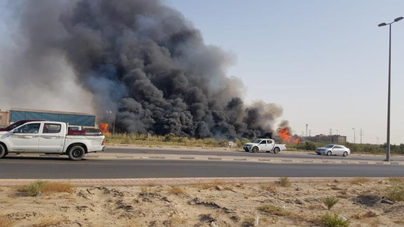 مدني الجبيل يباشر حريقاً في صناعية العريفي .. ولا إصابات