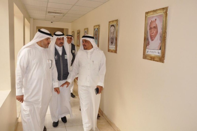 وزير الحج يتفقد استعدادات 
