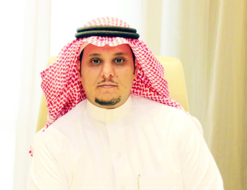 ضبط شاحنة تقوم برمي الأنقاض في حي الحمراء بالخبر