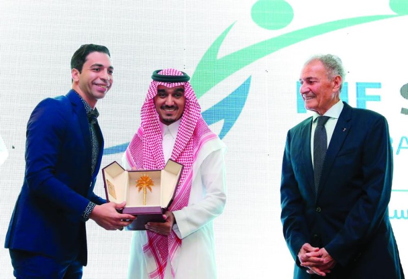 الأحمر: واثق من نجاح المملكة في التنظيم