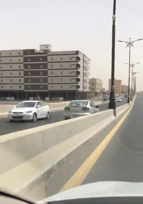 ضبط قائد مركبة تسير عكس الاتجاه بتبوك