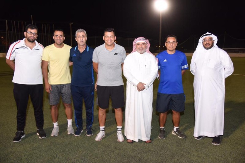 الجهاز الفني للنجوم يصل الأحساء