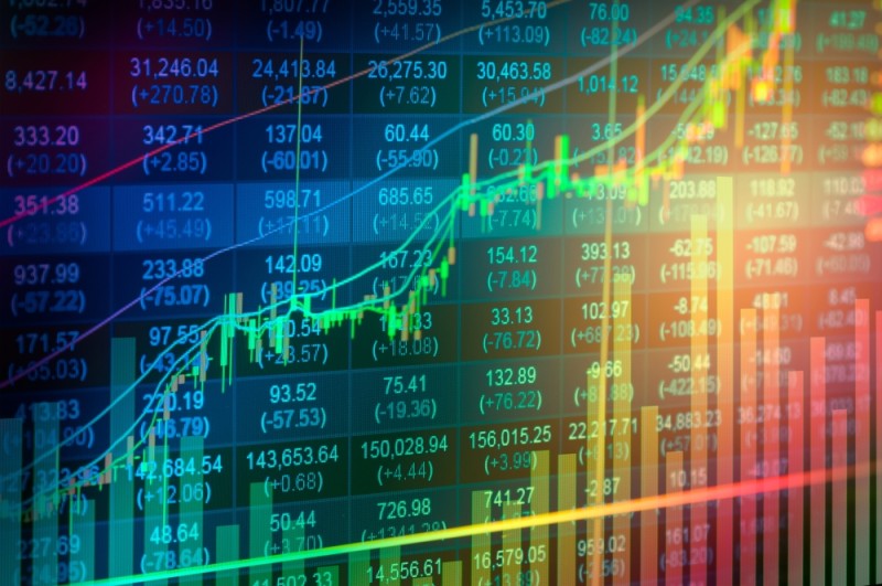 سوق الأسهم يواصل صعوده و«تاسي» يغلق عند 9033.8 نقطة