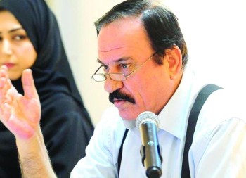 إيجابيات الحداثة وسلبياتها في «المقهى التشكيلي»