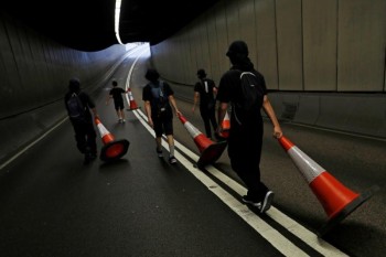 القنصلية تحذر من مظاهرات هونج كونج