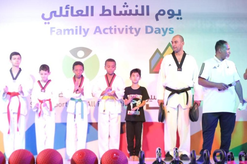 71 ألف زائر في يوم النشاط العائلي بأبها