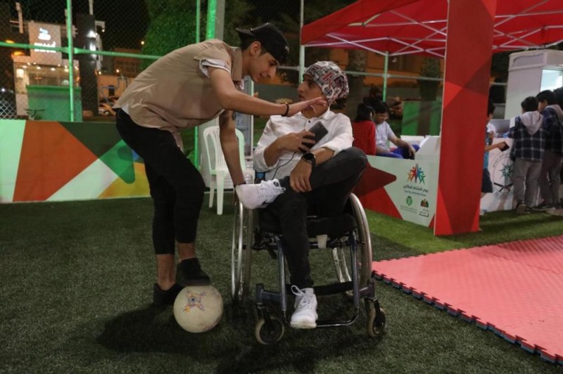 71 ألف زائر في يوم النشاط العائلي بأبها