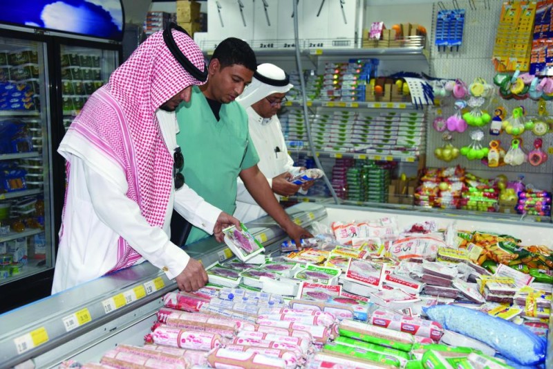 مواطنون بالشرقية يطالبون بتكثيف الحملات على المطاعم