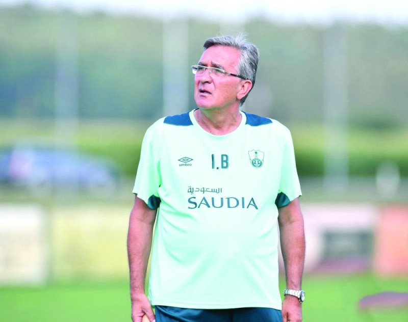 الأهلي يجهز دجانيني ويبحث عن ظهير