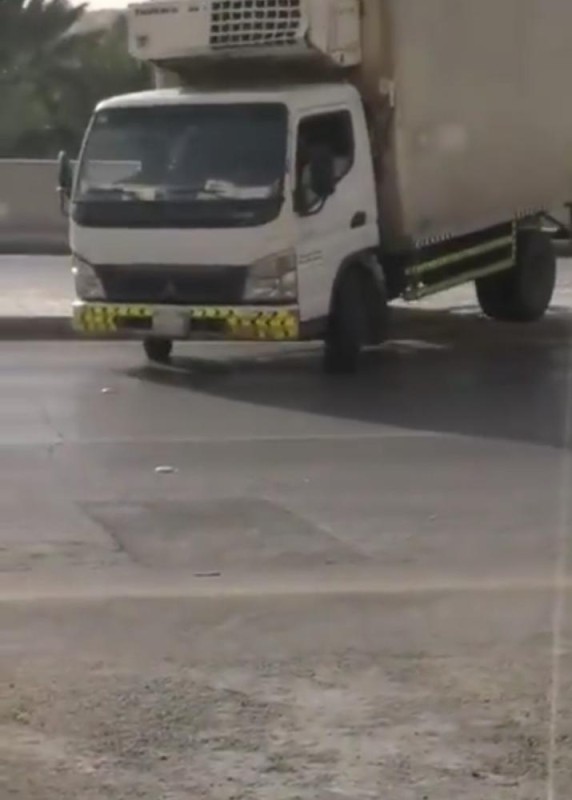 سار عكس الاتجاه.. القبض على سائق «متهور» بالرياض