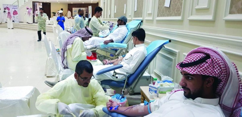 480 متبرعا بالدم في 5 أيام بالعيون