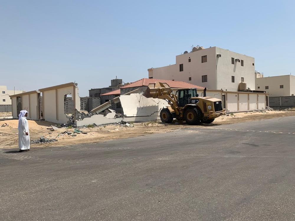 إزالة تعديات بضاحية الملك فهد بالدمام