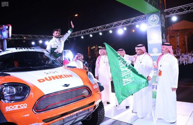 بالصور .. انطلاقة حماسية لرالي عسير 2019