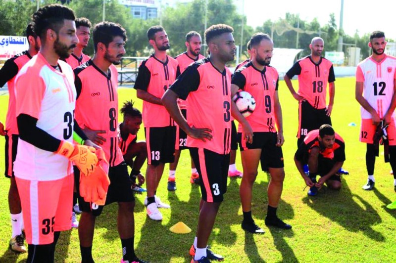 «الثقبة».. يواصل استعداداته للأولى في تونس