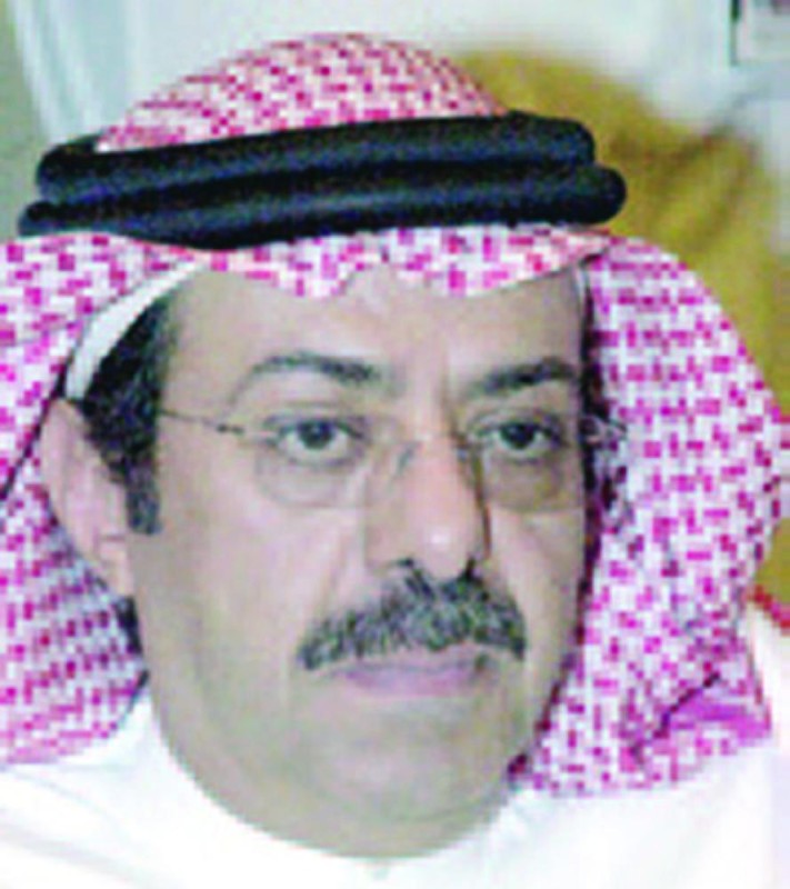 البازعي يتلقى التعازي