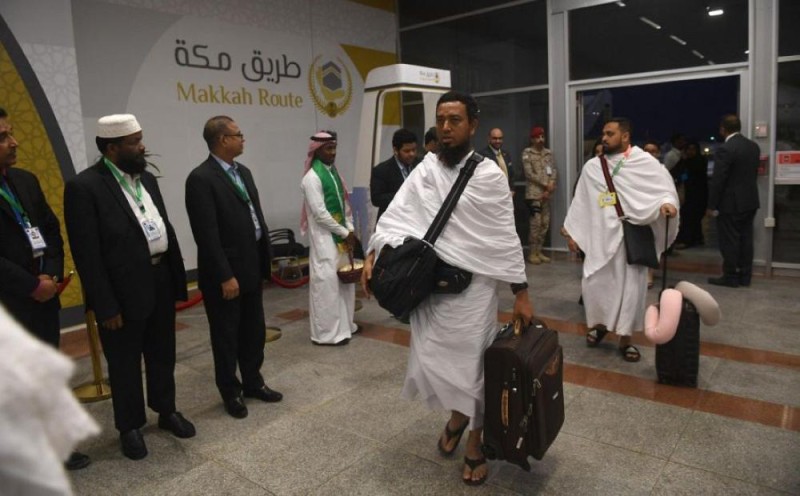 وصول 413 حاجًا بنجلاديشيًا إلى جدة