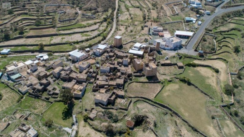 وجهة سياحية متفردة .. «عسير» جمال الطبيعة وعبق التاريخ