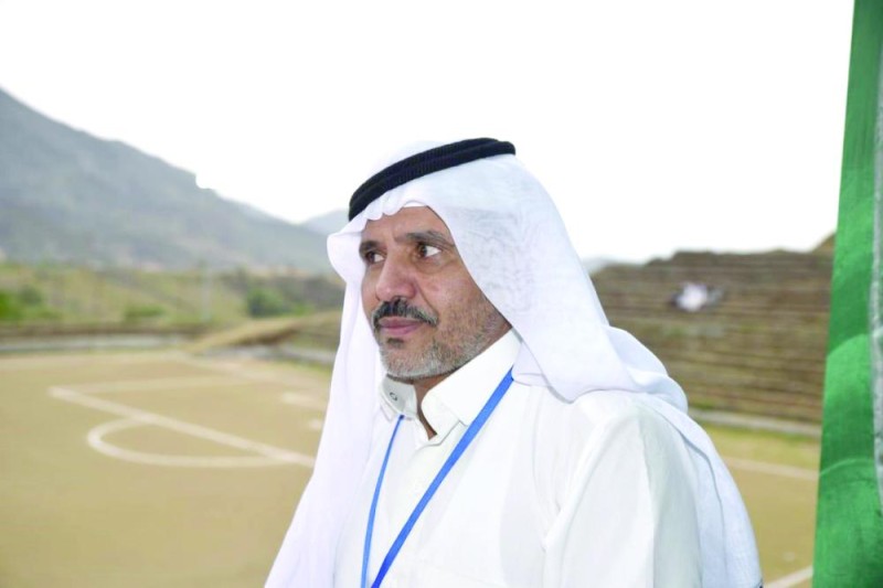 ملعب كرة قدم منحوت في جبال الداير بجازان