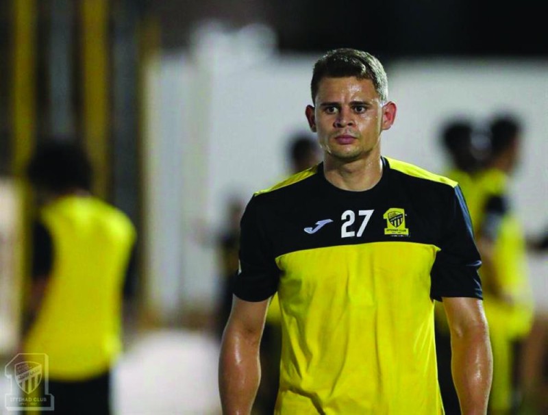 تسويق 3 أجانب يؤرق إدارة الاتحاد