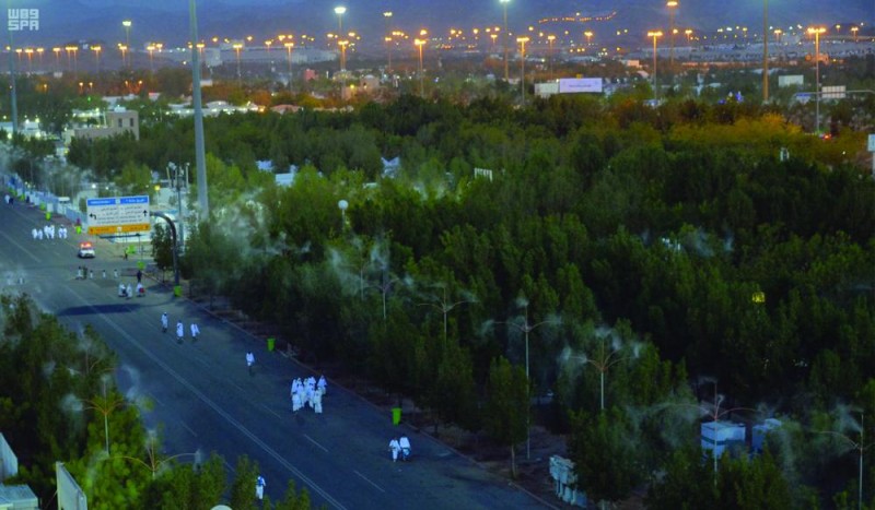 ضيوف الرحمن على صعيد عرفات الطاهر .. اليوم