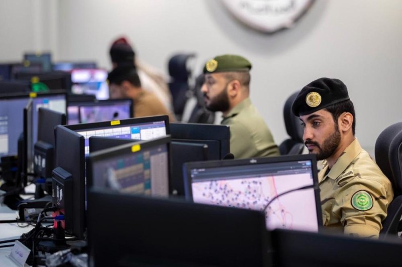 وزير الداخلية: توفير كل ما يسهم في أمن الحجاج