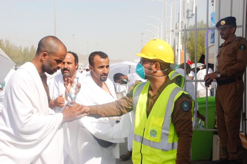 الدفاع المدني يعلن نجاح خطة تصعيد الحجاج إلى عرفة