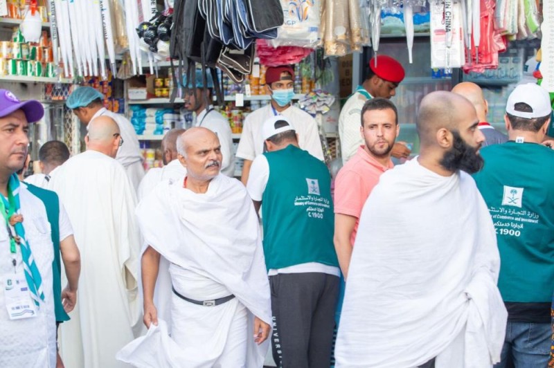 التجارة ': 13 ألف جولة رقابية على منافذ البيع خلال الحج