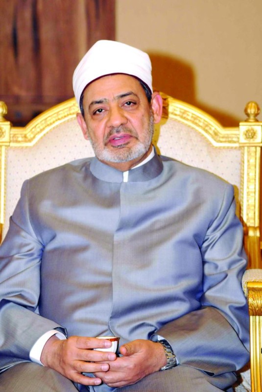 شيخ الأزهر يهنئ خادم الحرمين بنجاح «حج 40»
