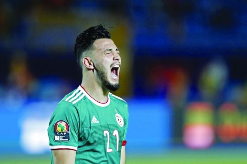 «جلادباخ» يضم الجزائري بن سبعيني