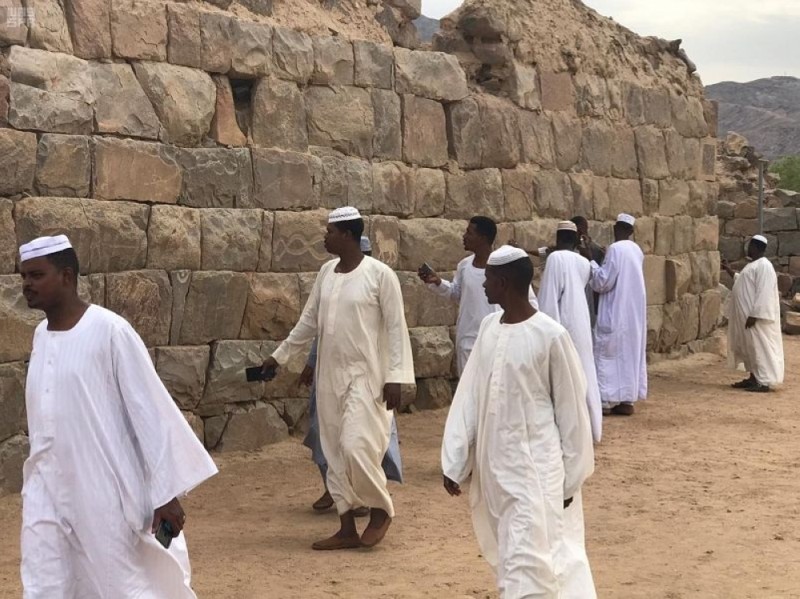 «الأخدود» و«القصر التاريخي» وجهة زوار نجران