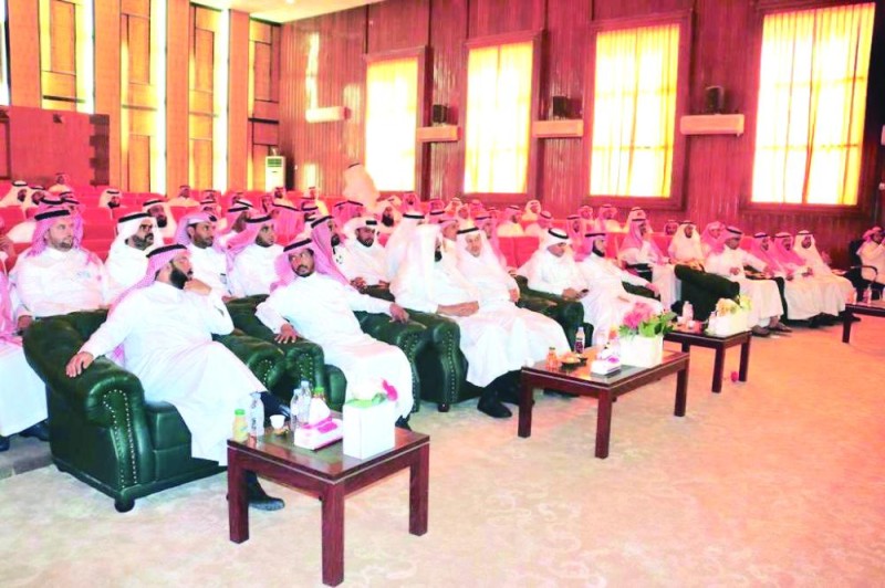 الدوائر الحكومية بالأحساءتعايد منسوبيها