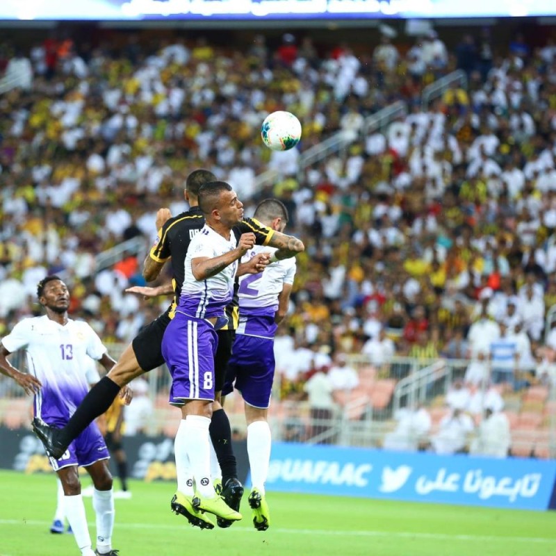 الاتحاد بكتفي بثلاثية في شباك العهد