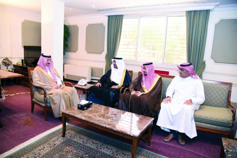 محافظ الأحساء يوجه بتطوير قطاع الزراعة