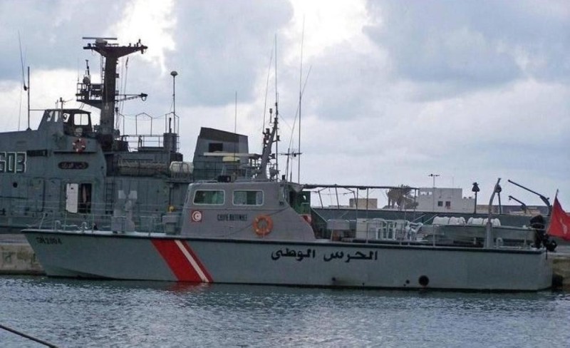 الحرس البحري التونسي ينقذ 11 مهاجرًا