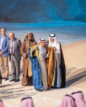 نيابة عن الملك.. أمير مكة يرعى حفل سوق عكاظ