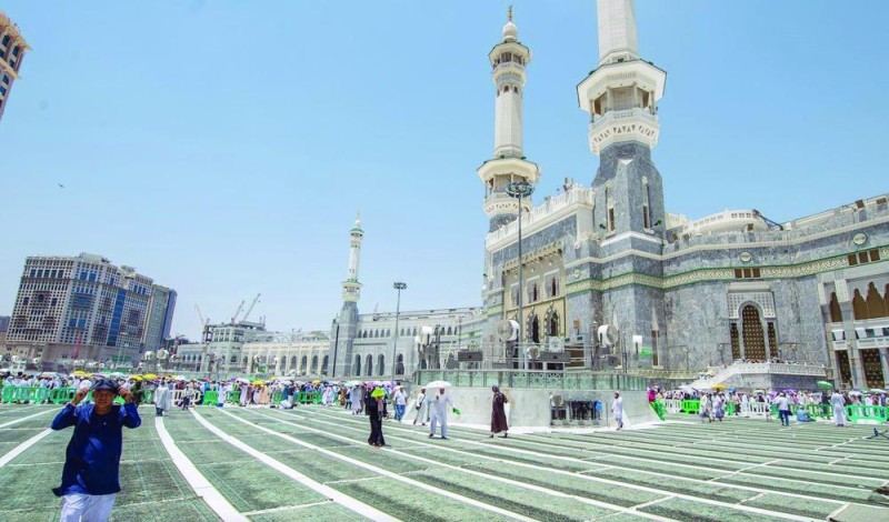 إنجاز 85 % من تطوير الساحات الخارجية بالمسجد الحرام