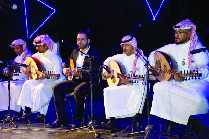 فنون الأحساء ترتقي بالذائقة الموسيقية بقسم «بيت العود»